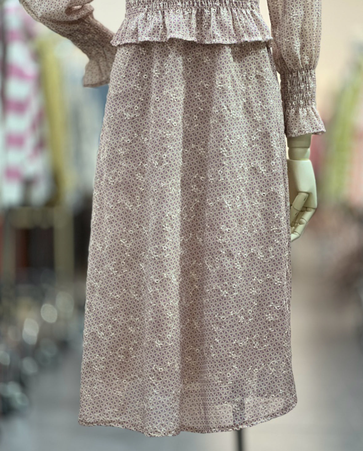 Falda midi